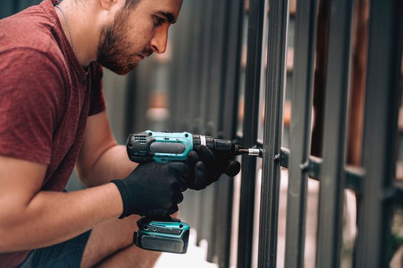 Metal Fence Construction in Kansas City, MO